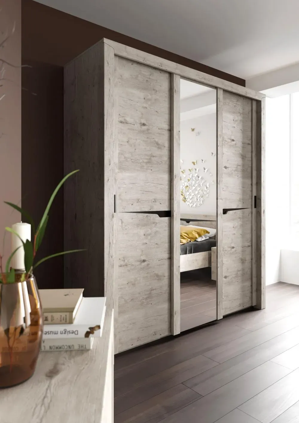 Почему белье и другие вещи в шкафу начинают пахнуть неприятно: причины образования запаха